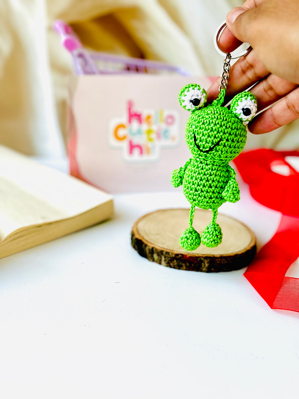 Green Frog Keyring – A Quirky Amphibian Friend